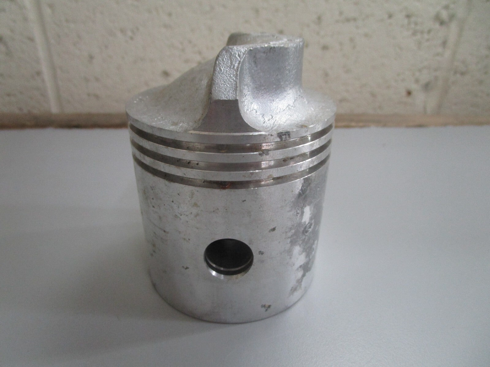 *NEW OEM* 0810 OMC Johnson Evinrude Piston 376532 0376532