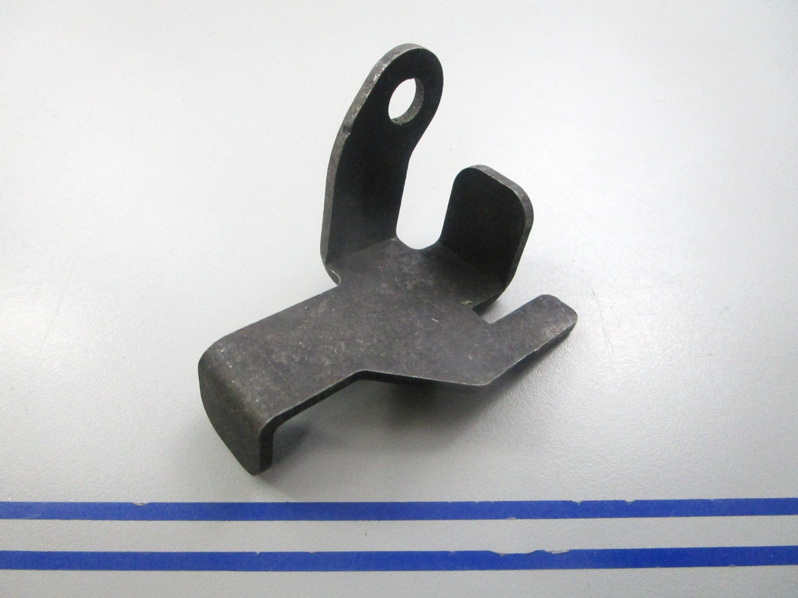 NEW OEM 589262505 Husqvarna Guide Clip 0810