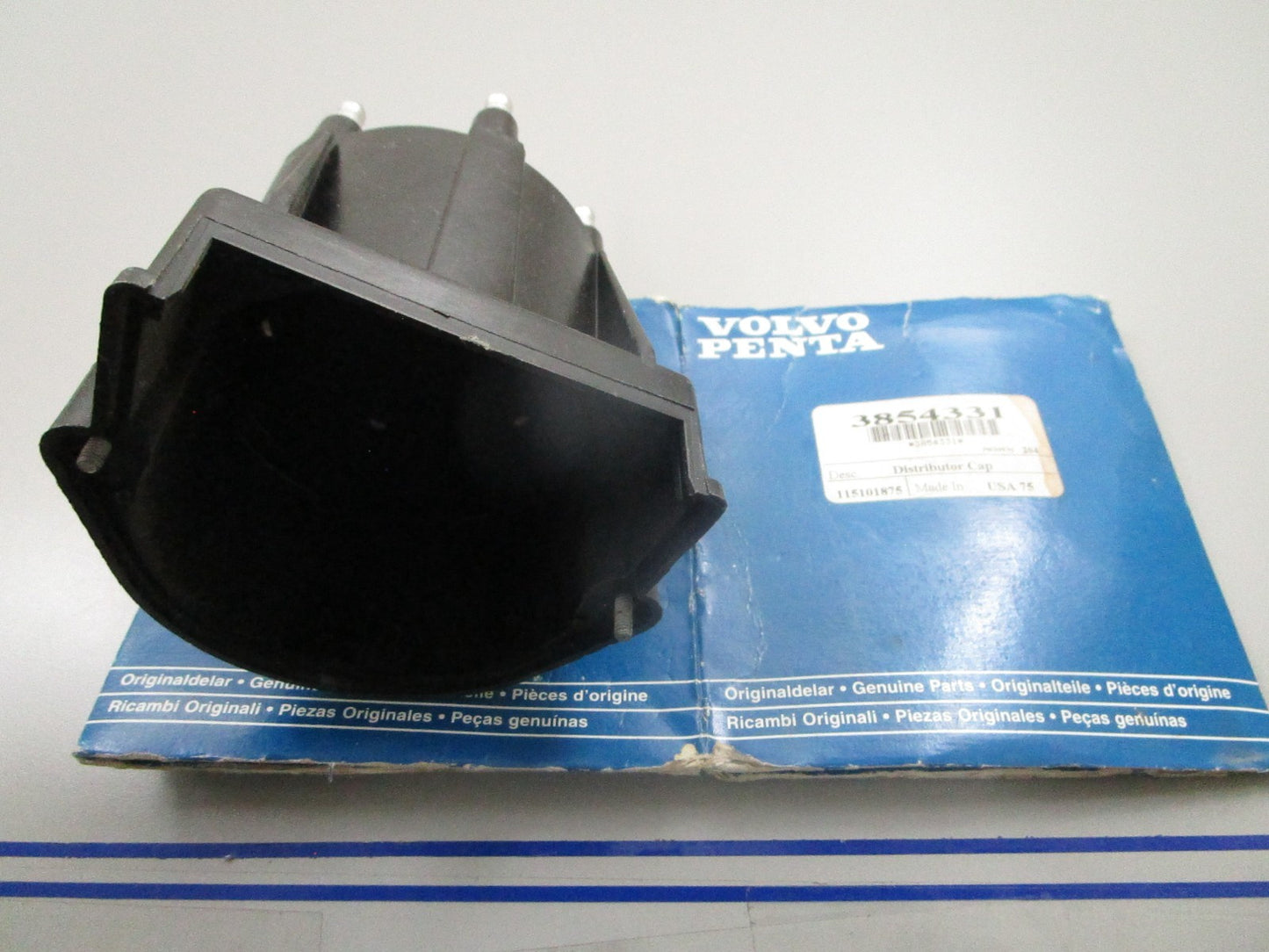 *NEW OEM* 0810 Volvo Penta Distributor Cap 3854331