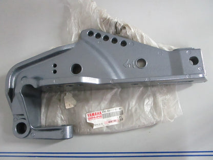 NEW OEM 63D-43111-01-4D Yamaha Clamp Bracket 0820