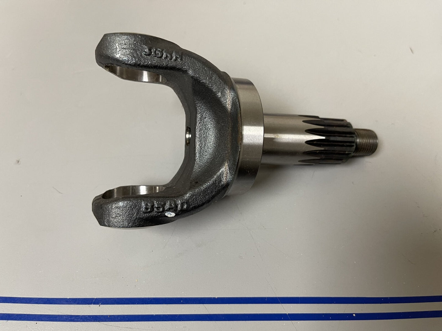 *NEW OEM* 0670 Mercury Quicksilver Short Yoke 864282T