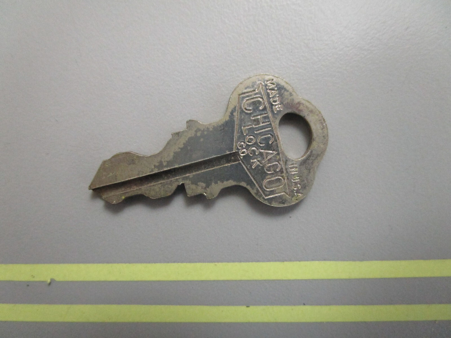 *NEW OEM* 0810 OMC Johnson Evinrude Ignition Key KF66 501581 0501581