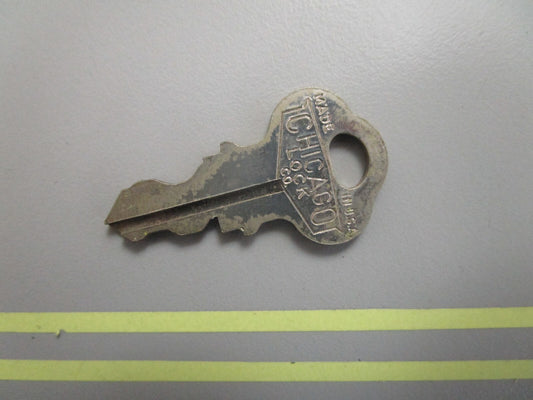 *NEW OEM* 0810 OMC Johnson Evinrude Ignition Key KF66 501581 0501581