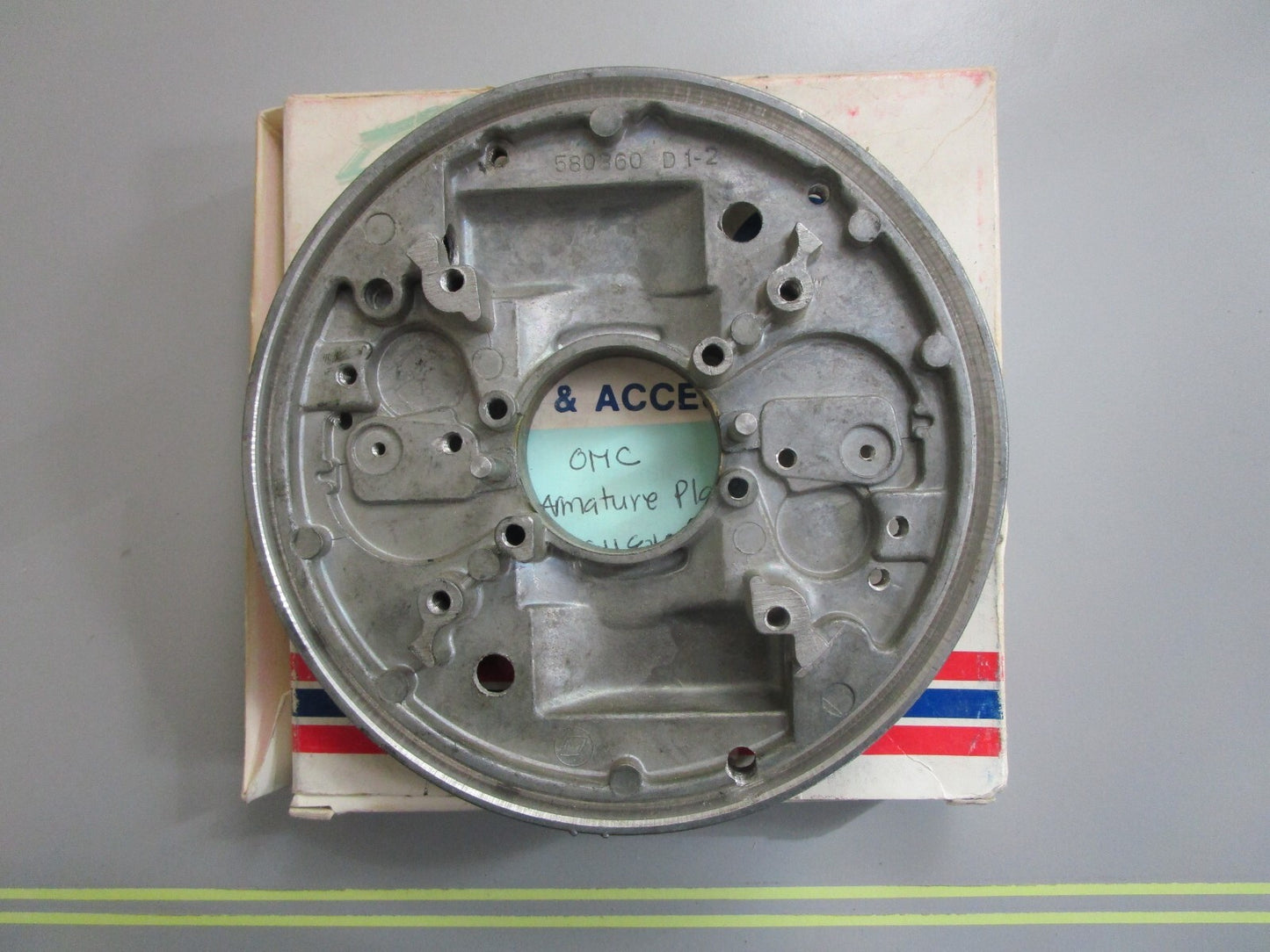 *NEW OEM* 0820 OMC Johnson Evinrude Armature Plate 584810 0584810