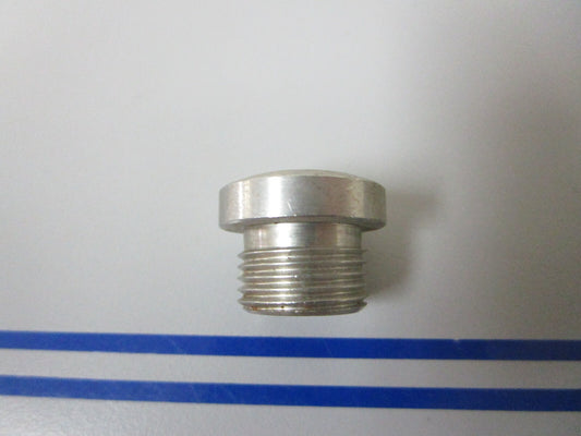 *NEW OEM* 0810 Volvo Penta Oil Plug 981965