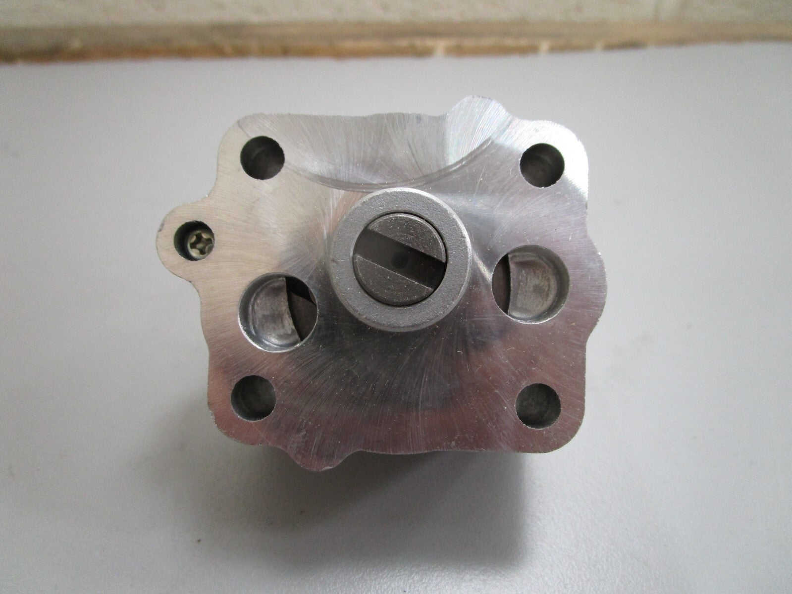 *NEW* 0820 Onan Oil Pump 185-2155