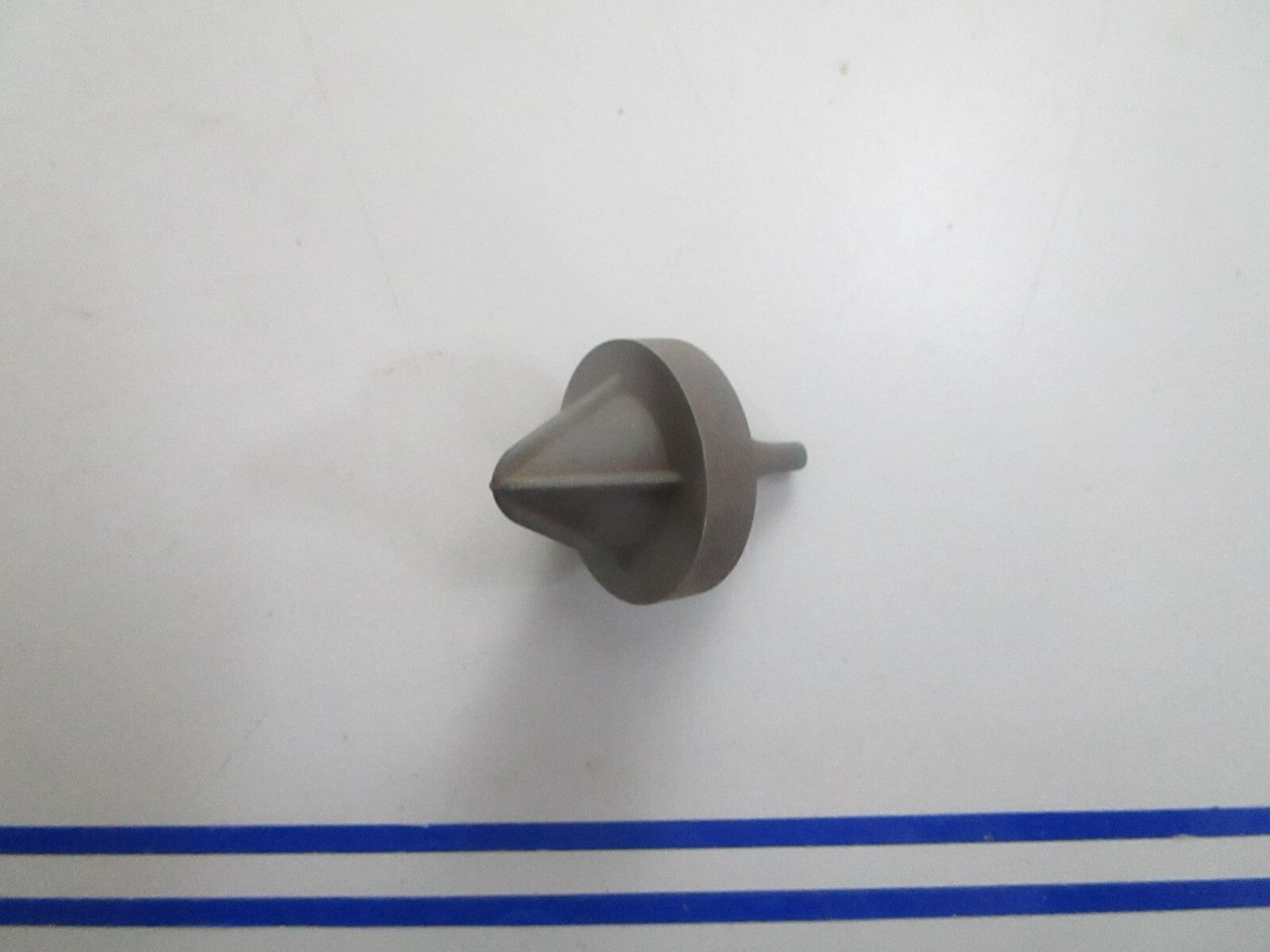 *NEW OEM* 0810 OMC Johnson Evinrude Bumper 313984 0313984