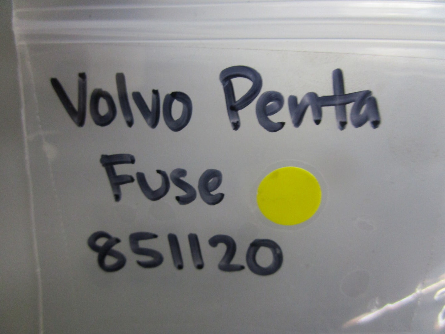 *NEW OEM* (LOT OF 2) 0810 Volvo Penta Fuse 851120