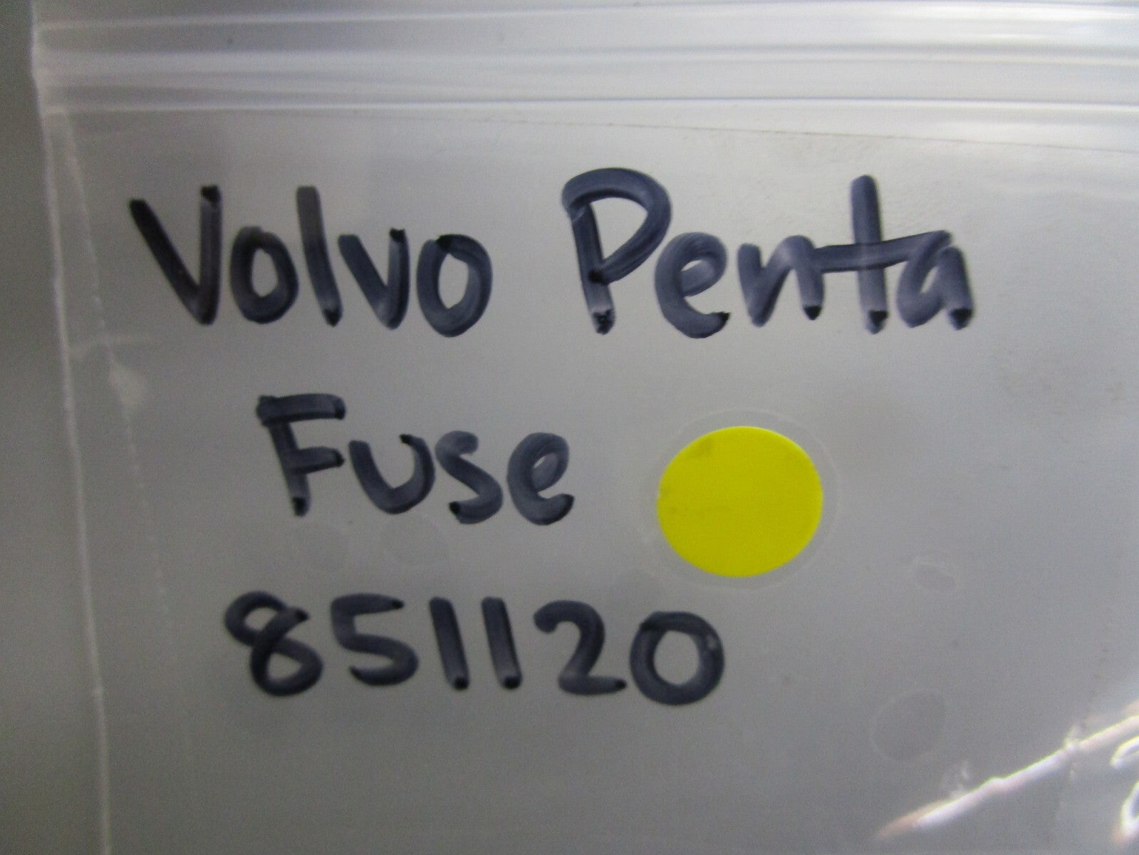 *NEW OEM* (LOT OF 2) 0810 Volvo Penta Fuse 851120