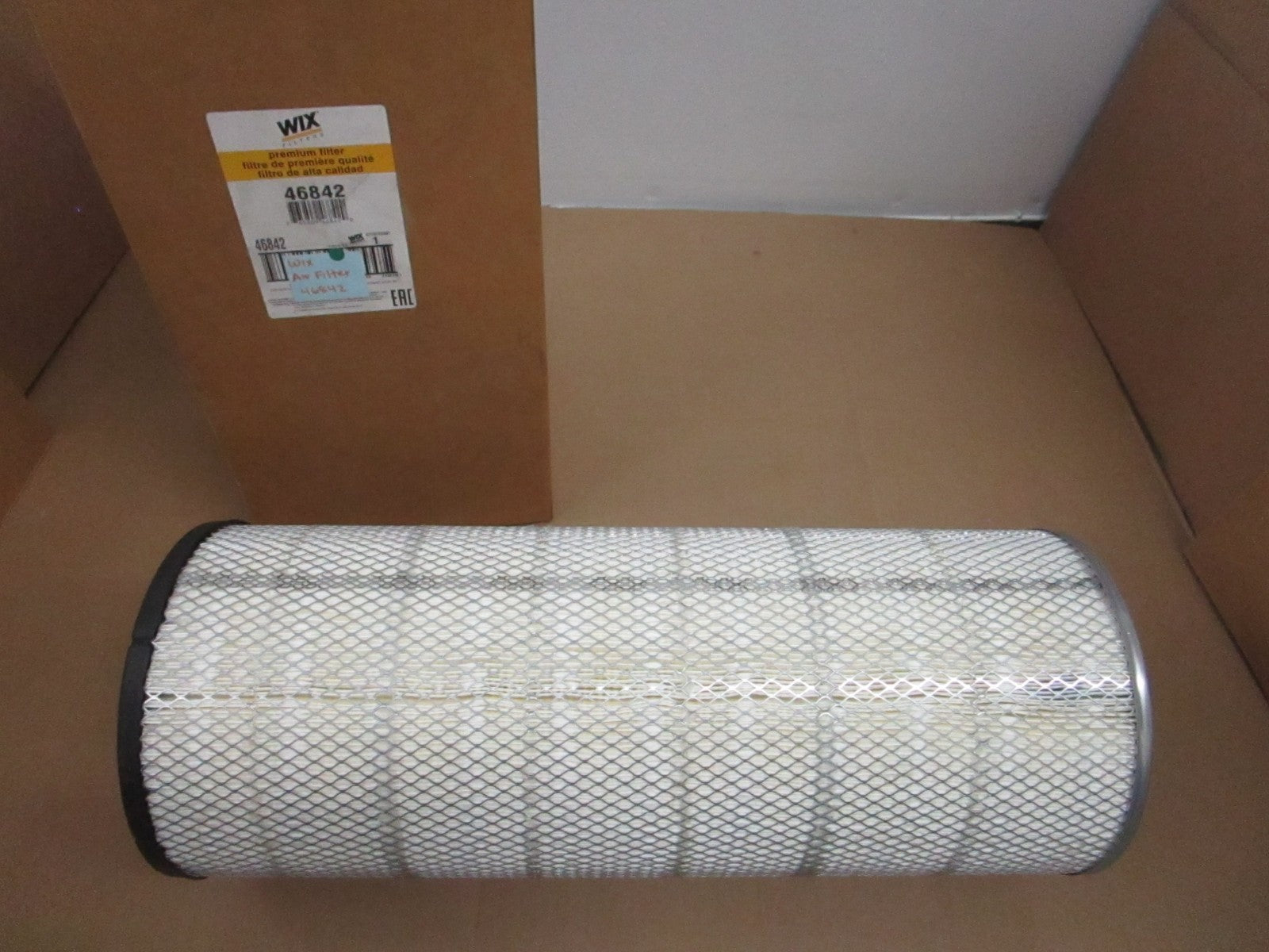 NEW OEM 46842 Wix Air Filter 0820