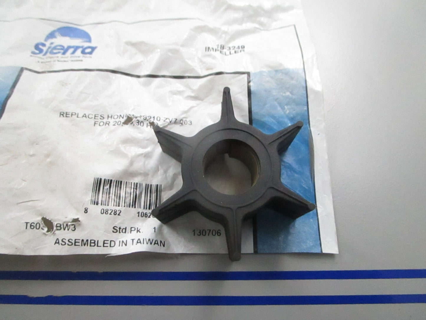 *NEW* 0810 Sierra Impeller 18-3249 Replaces: Honda 19210-ZV7-003