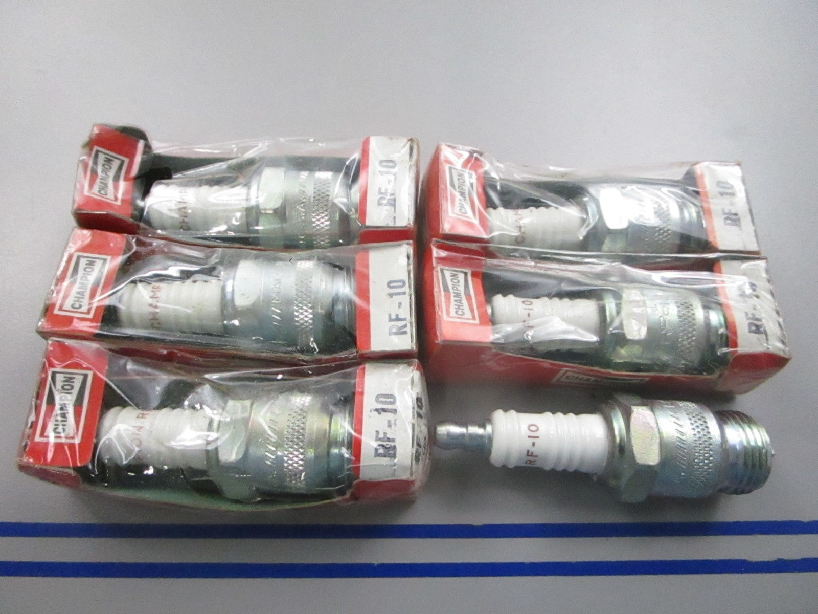 NEW (LOT OF 6) RF10 Champion Spark Plug 0810