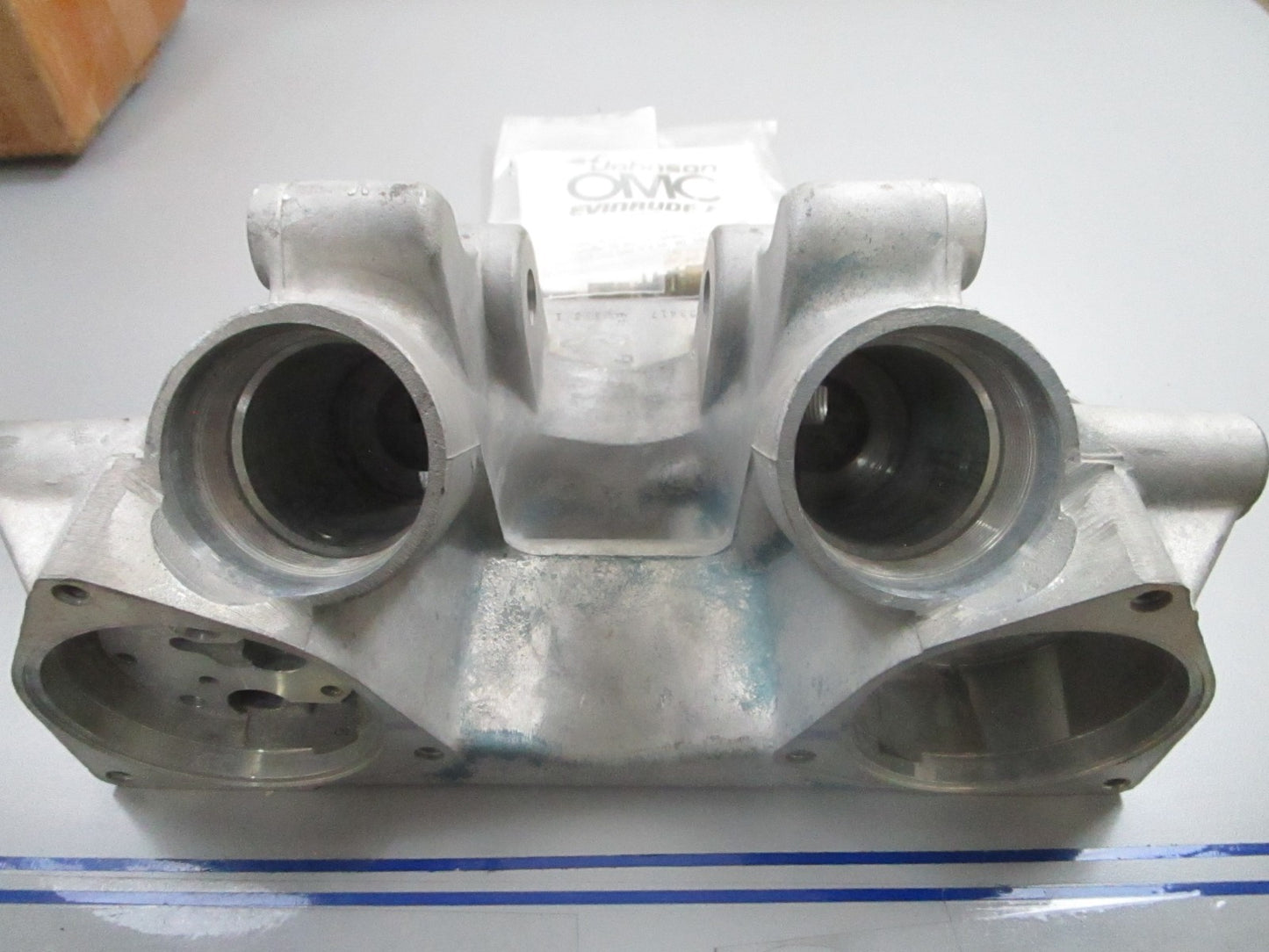 *NEW OEM* 0720 OMC Johnson Evinrude 1982- 1986 Trim Tilt Manifold 391099 0391099