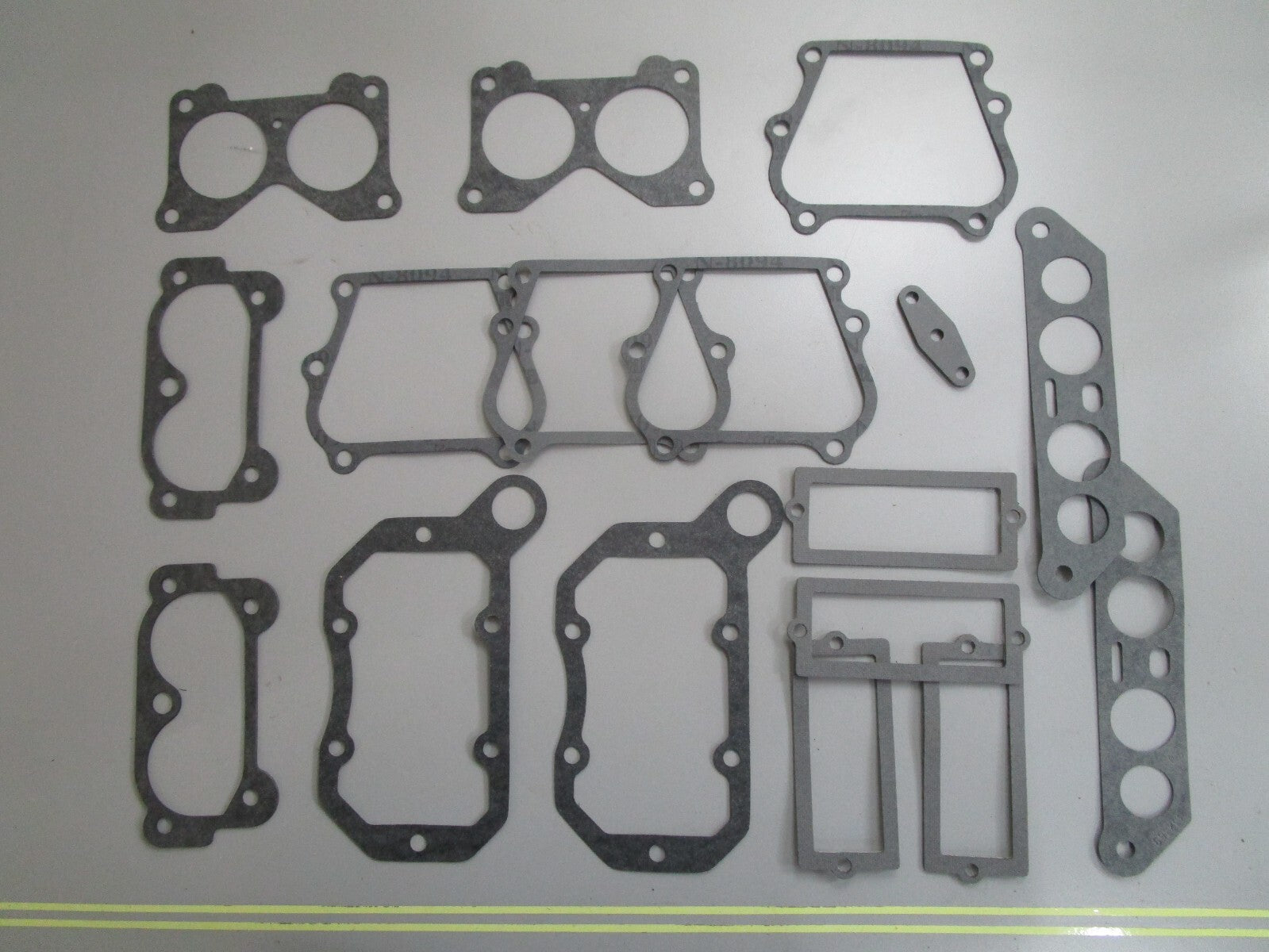 *NEW OEM* 0820 OMC Johnson Evinrude Powerhead Gasket Set 439085 0439085