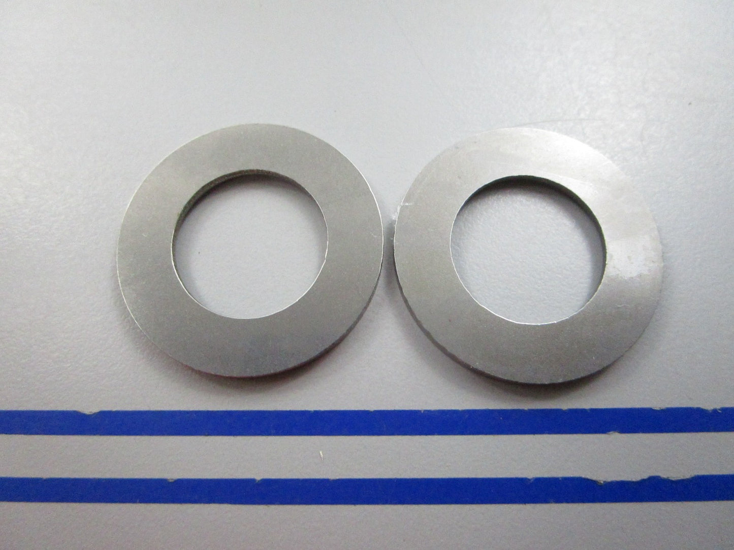 NEW OEM (LOT OF 2) 303996 0303996 OMC Johnson Evinrude Washer 0810