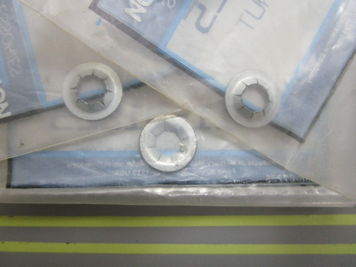 *NEW OEM* (LOT OF 3) 0810 Mercury Quicksilver Push Nut 11-91925