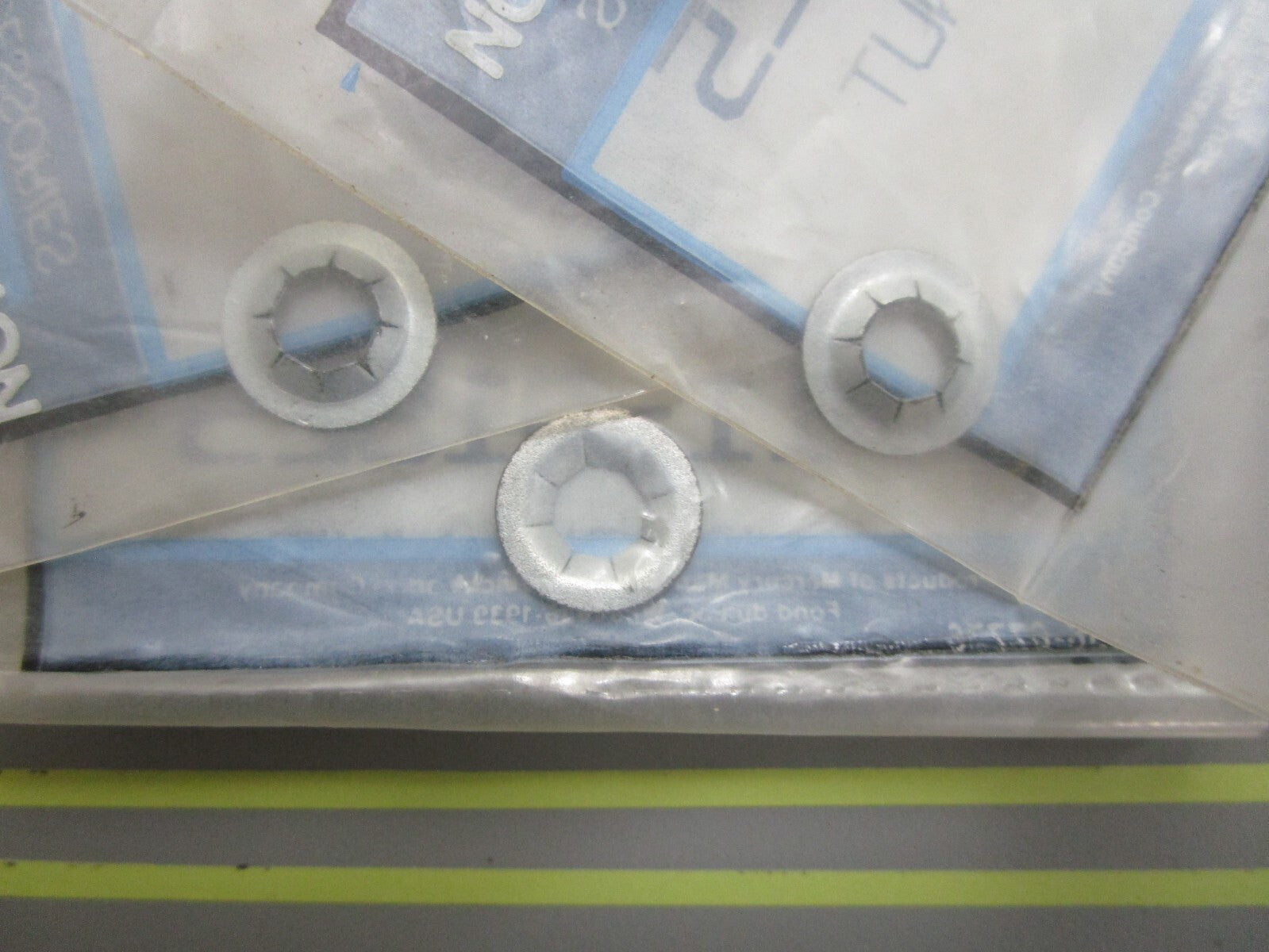 *NEW OEM* (LOT OF 3) 0810 Mercury Quicksilver Push Nut 11-91925