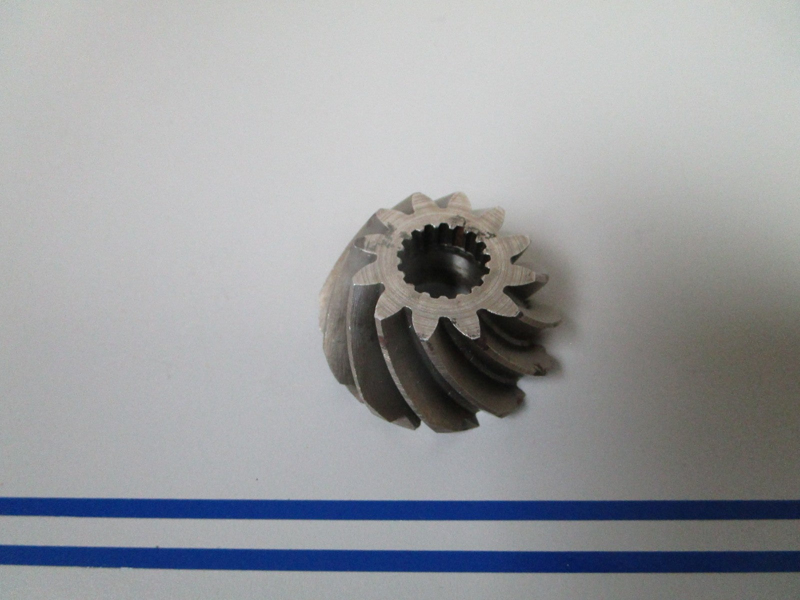 NEW OEM 315533 0315533 OMC Johnson Evinrude Pinion Gear 0720