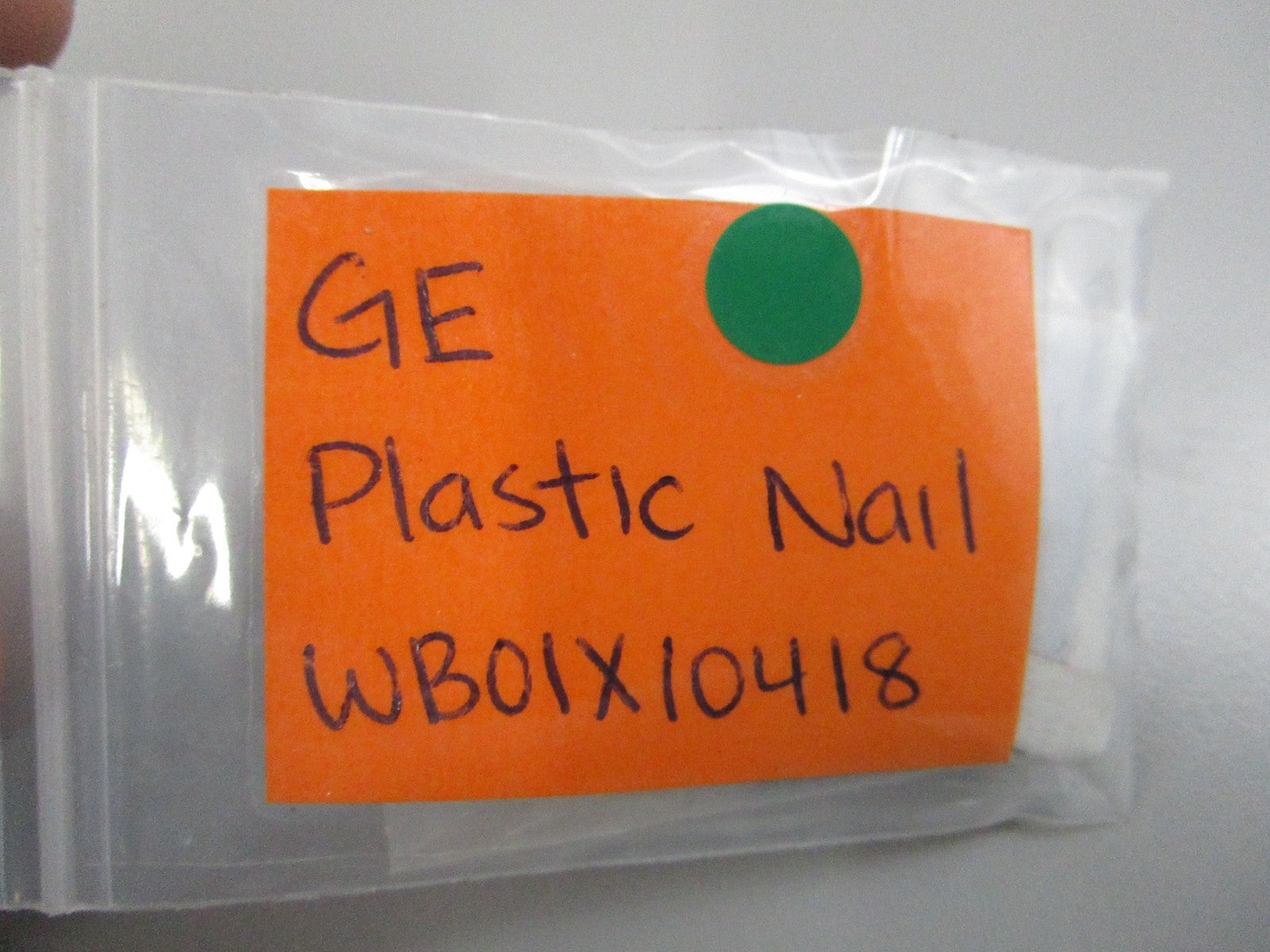 GE NEW OEM Plastic Nail Fastener WB01X10418 Range Oven Stove 0810