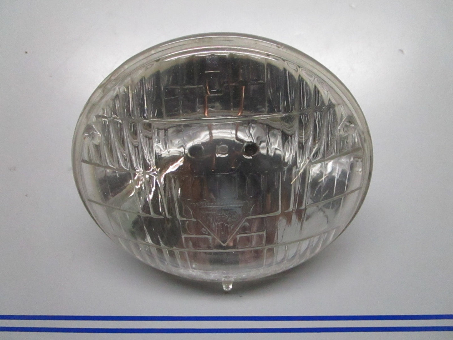 *NEW OEM* 0820 Guide 1968-71 12 V T-3 Headlight L4001