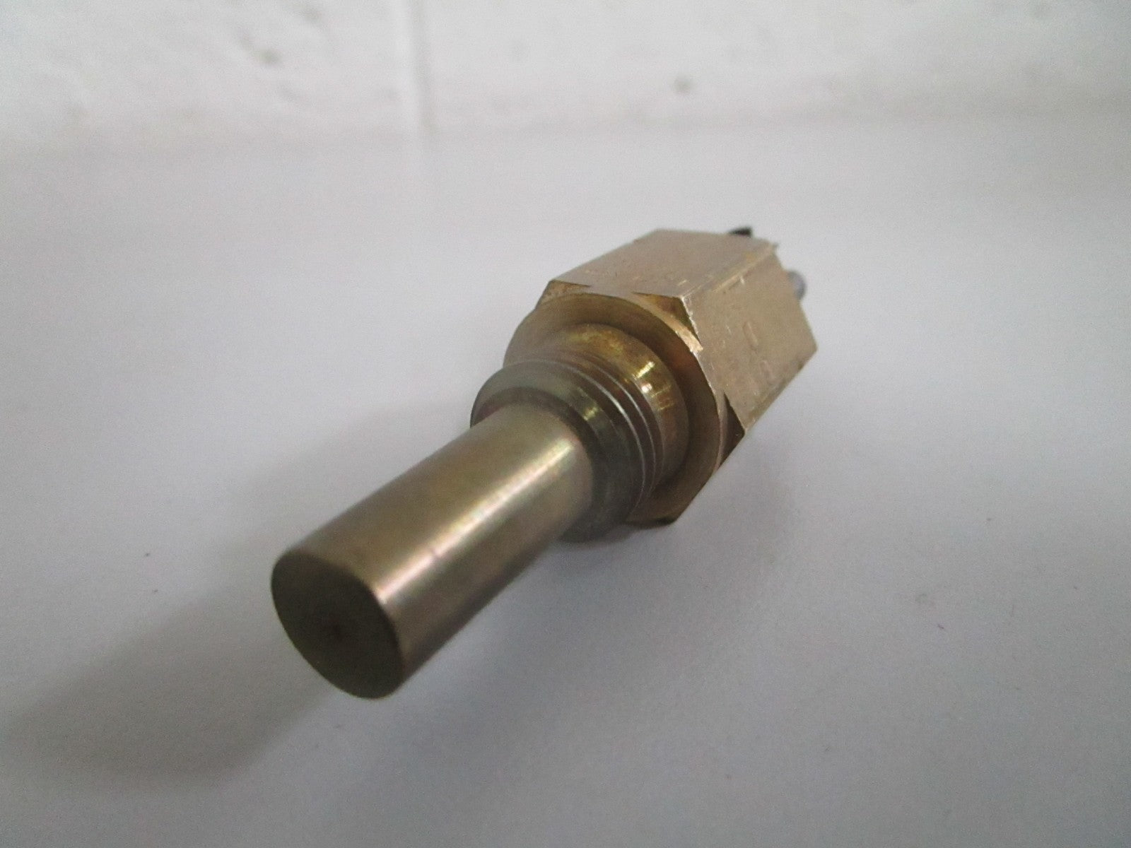 NEW OEM 0065451124 Mercedes-Benz Temperature Switch 0820