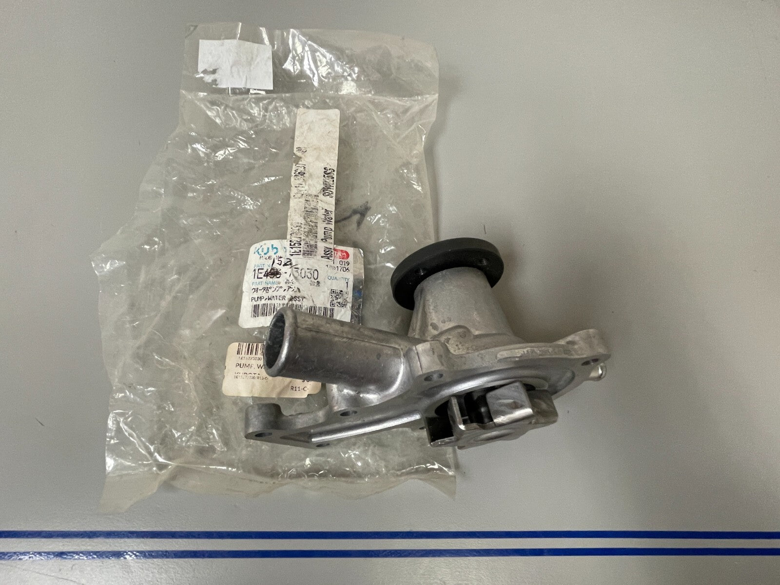 *NEW OEM* 0720 Kubota Water Pump Assembly 1E496-73030