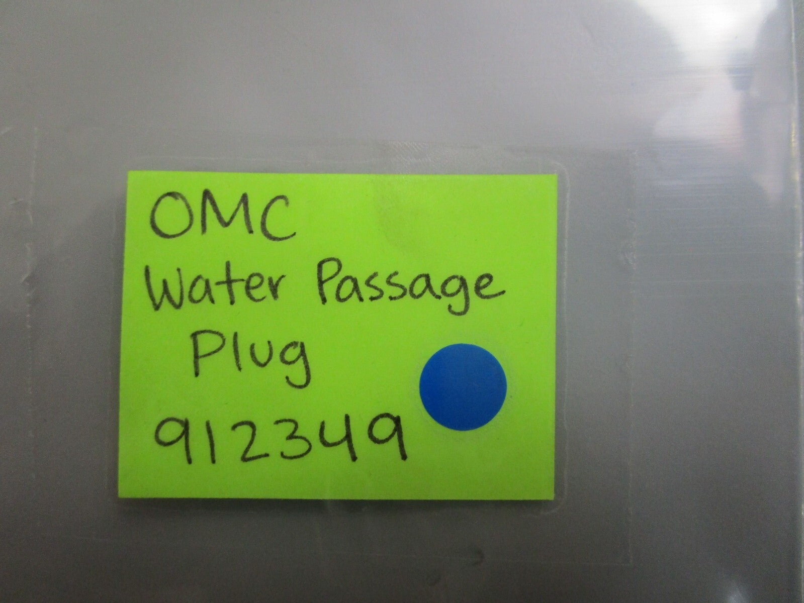 *NEW OEM* 0770 OMC Johnson Evinrude Water Passage Plug 912349 0912349