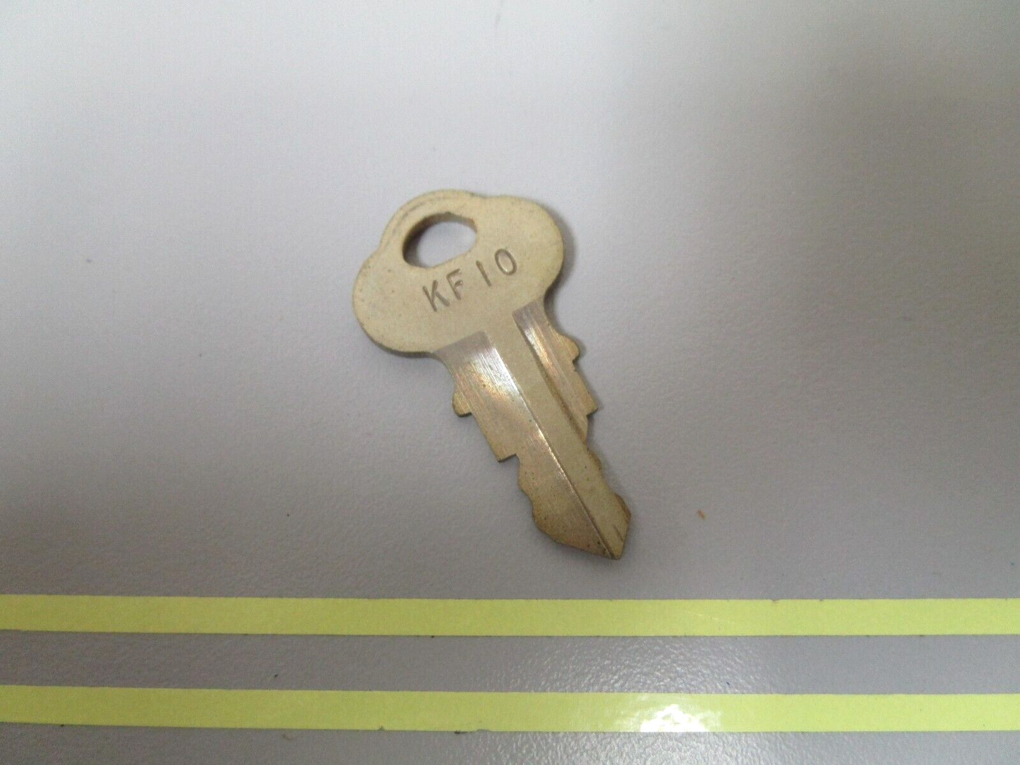 *NEW OEM* 0810 OMC Johnson Evinrude Ignition Key KF10 501525 0501525