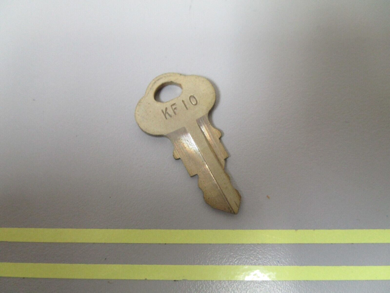 *NEW OEM* 0810 OMC Johnson Evinrude Ignition Key KF10 501525 0501525