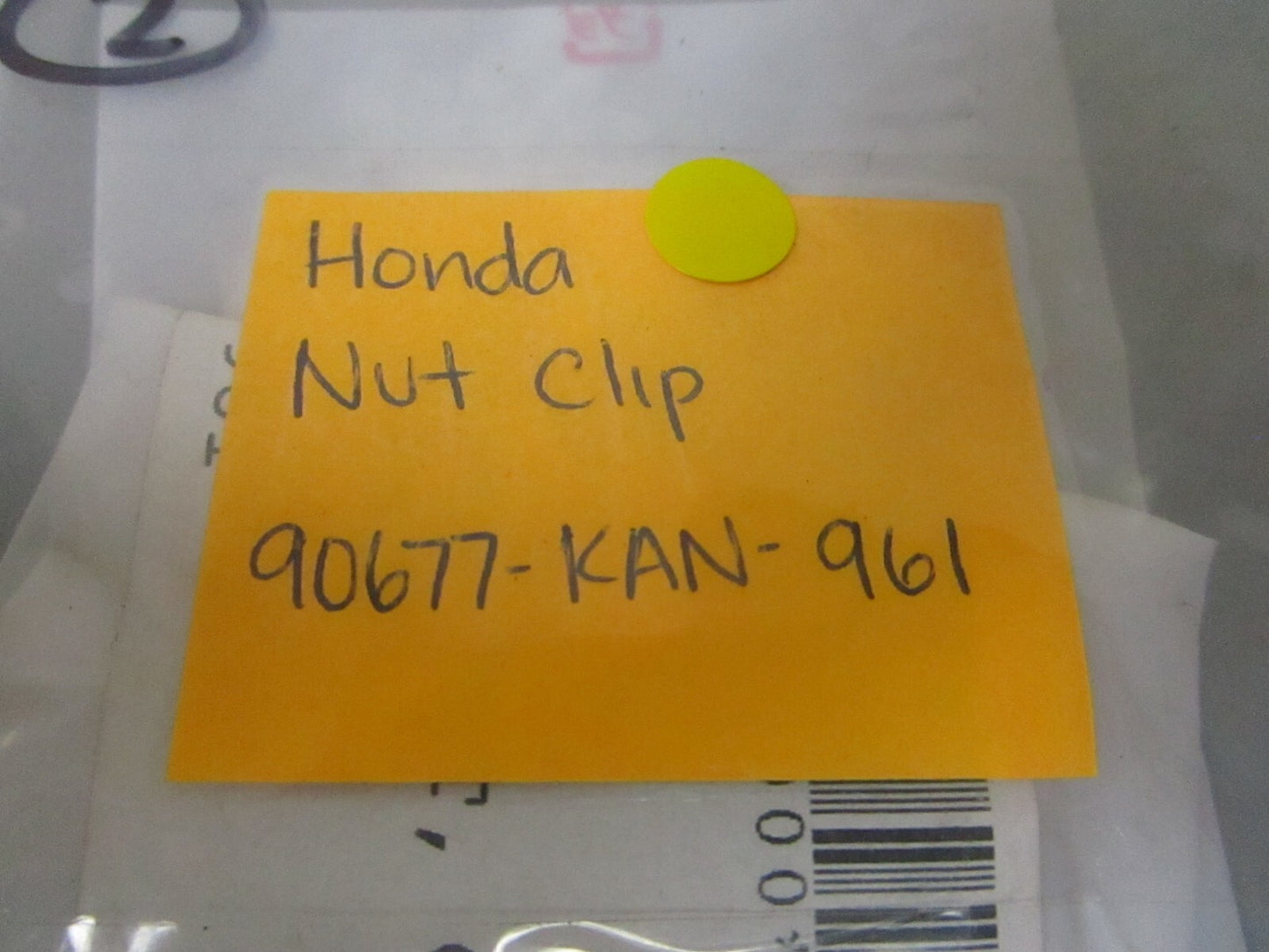 *NEW OEM* 0810 Honda Nut Clip 90677-KAN-961