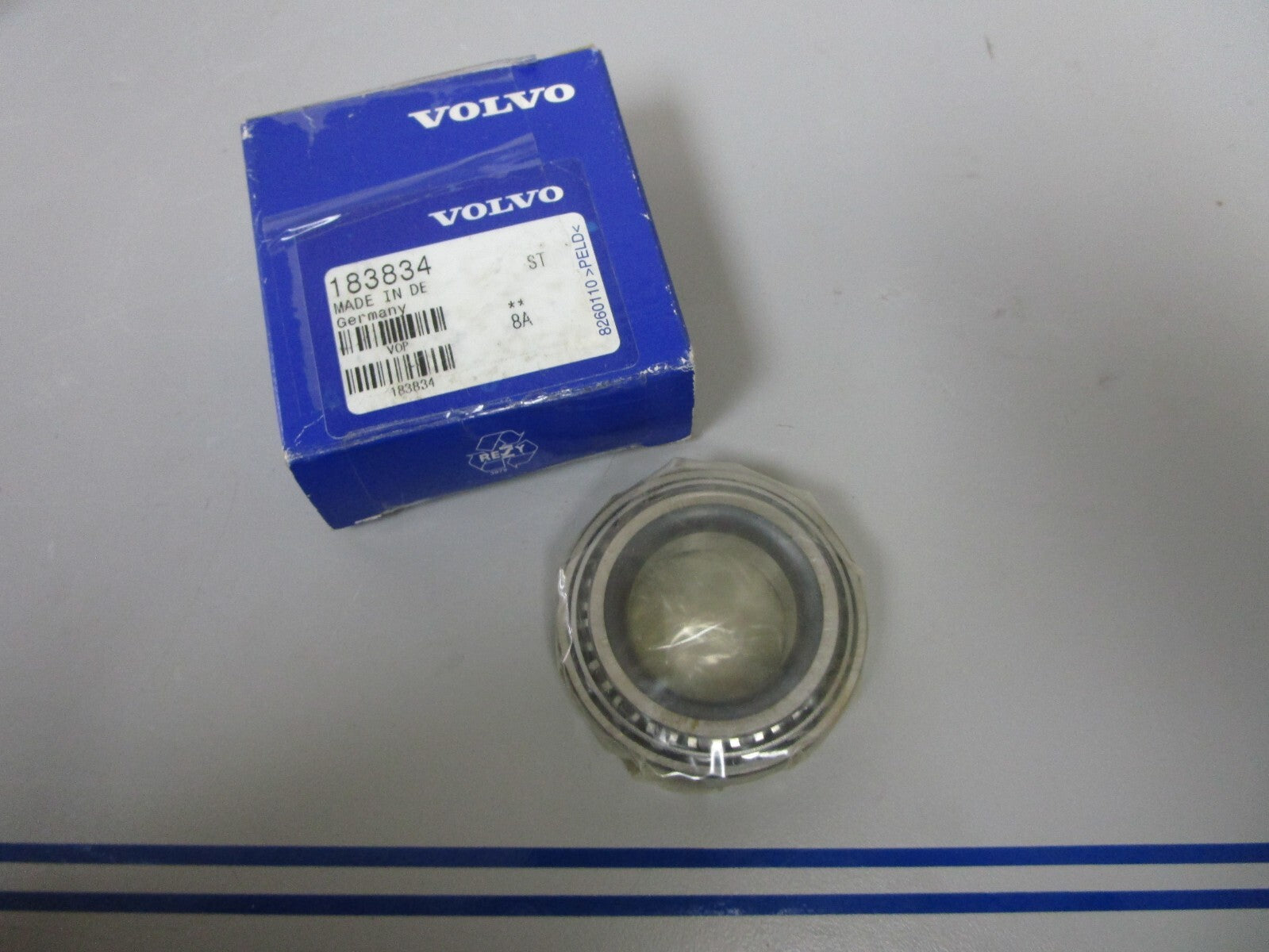 *NEW OEM* 0720 Volvo Penta Roller Bearing 183834