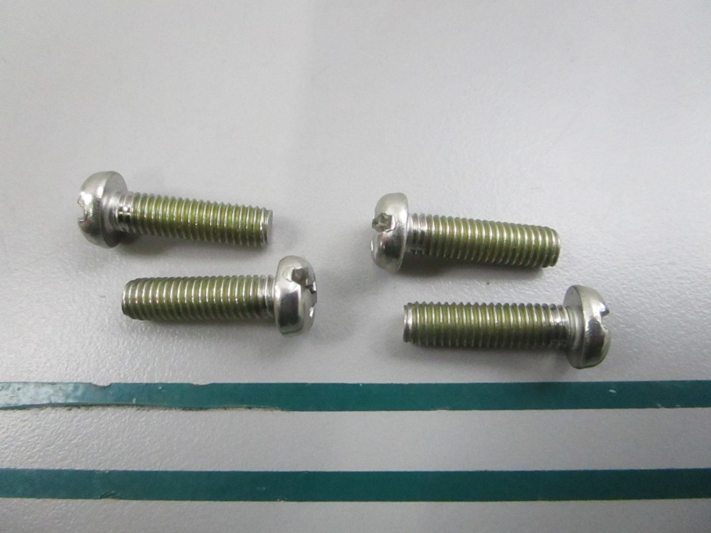 NEW OEM (LOT OF 4) 3140098 Polaris Screw 0810
