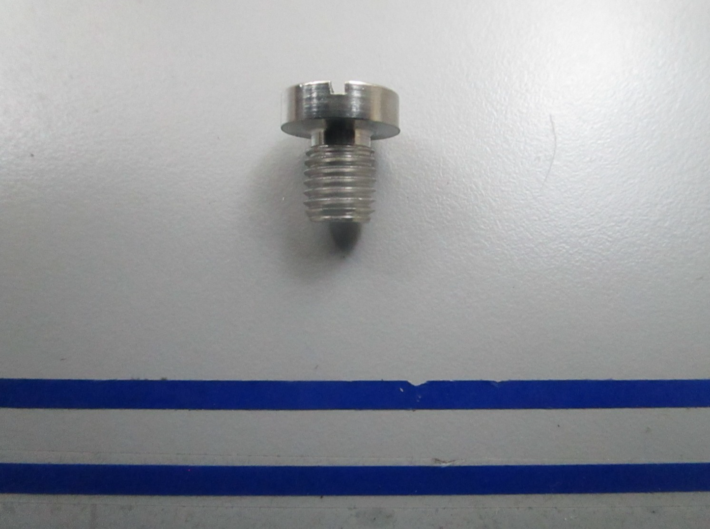 *NEW OEM* 0810 OMC Johnson Evinrude Screw Plug 911719 0911719