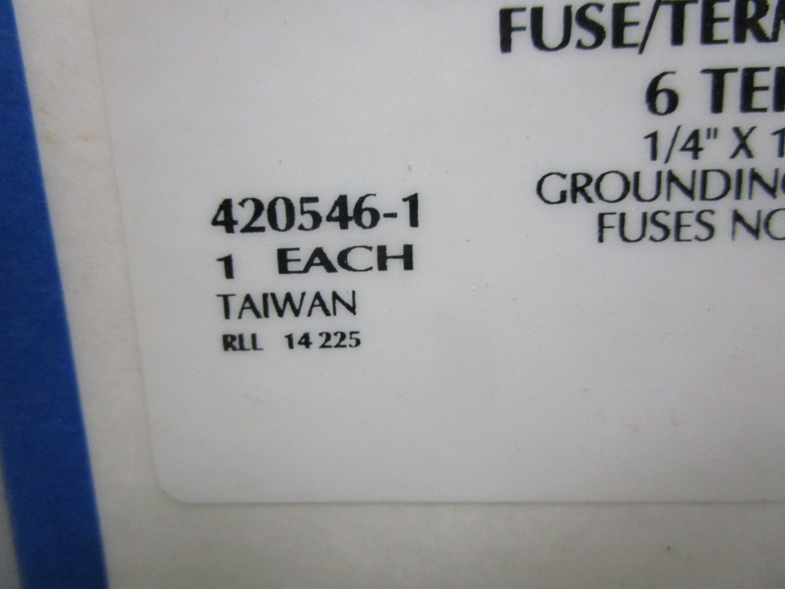 *NEW* 0820 SeaDog Fuse/Terminal Block (6 Terminals / ¼ × 1¼ Fuses) 420546-1