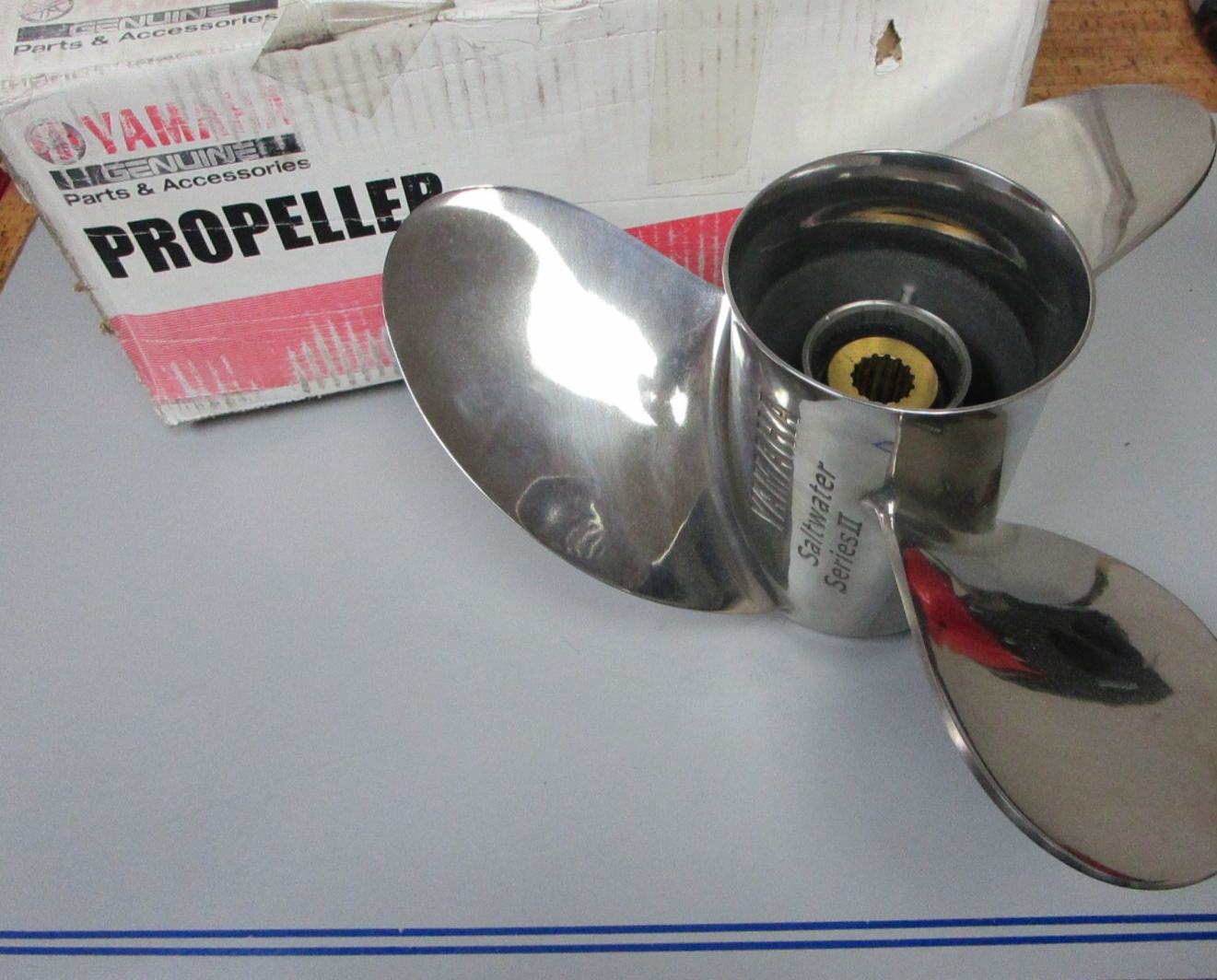 *NEW OEM* 0720 Yamaha Saltwater Series 3 LH SS 15 ¾ x 15 Propeller 6D1-45976-00