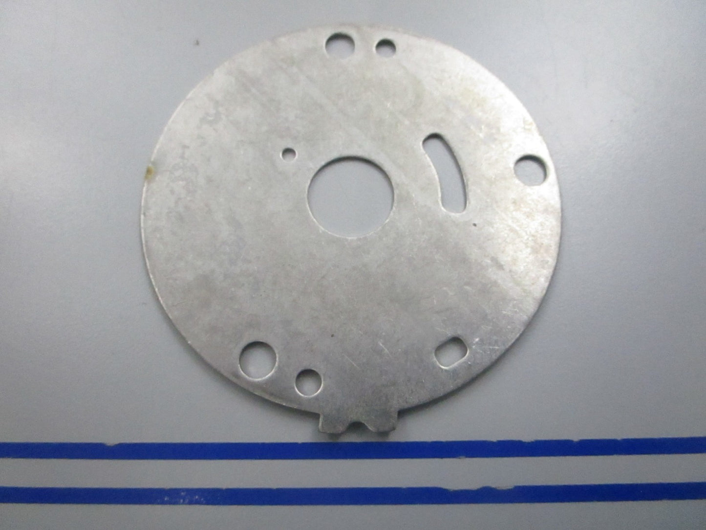 NEW OEM 689-44323-03-00 Yamaha Outer Plate 0810