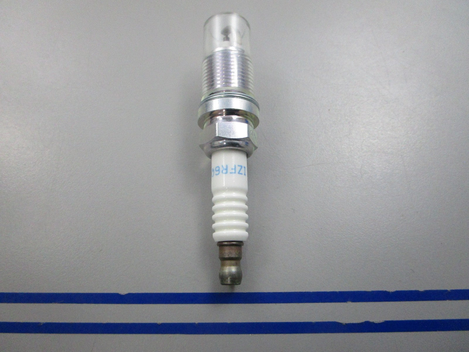 NEW IZFR6Q NGK Spark Plug 0810