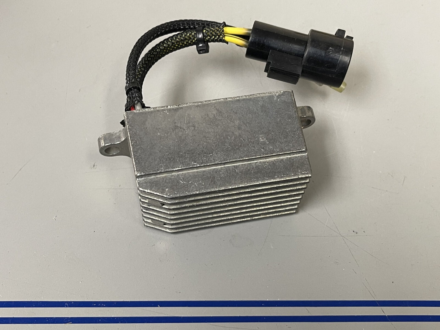 *NEW OEM* 0670 OMC Johnson Evinrude Regulator Rectifier 0584890 584890