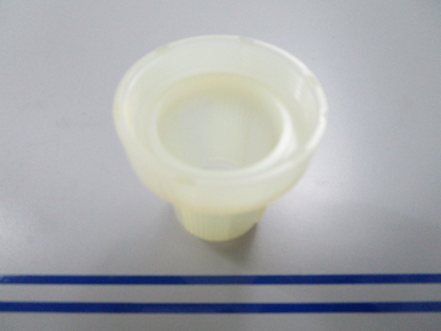 *NEW OEM* 0810 Mercury Quicksilver Fuel Filter Bowl Cap 82784M