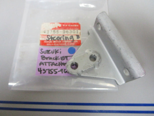 NEW OEM 43755-96301 Suzuki Steering Bracket Attachment 0720