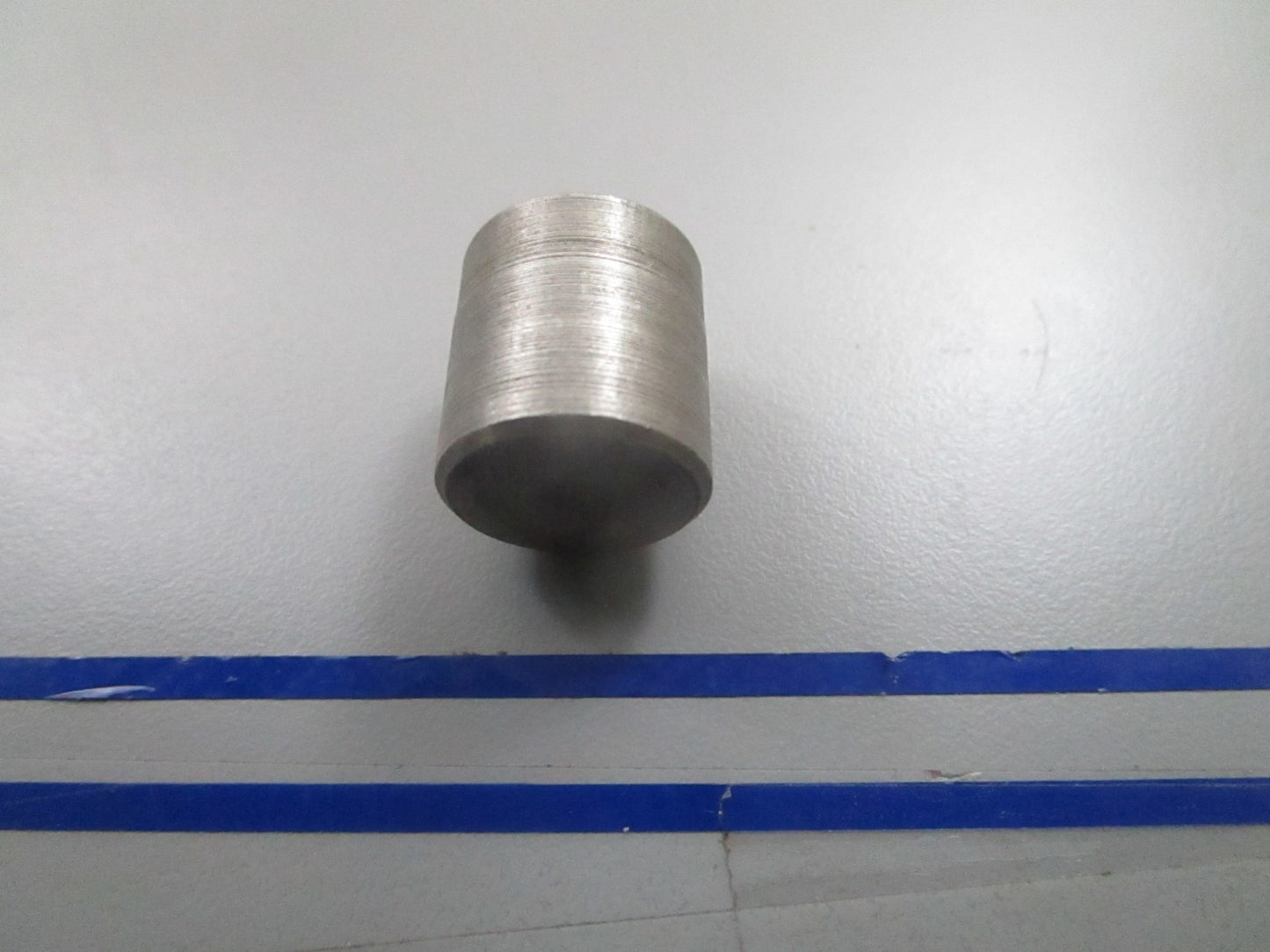 *NEW OEM* 0810 OMC Johnson Evinrude Plug 310964 0310964