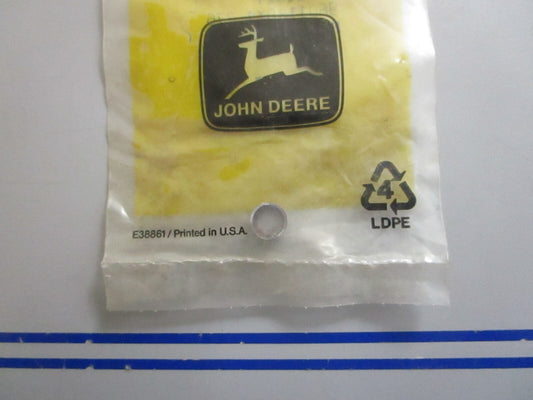 *NEW OEM* 0810 John Deere Plug M1102T