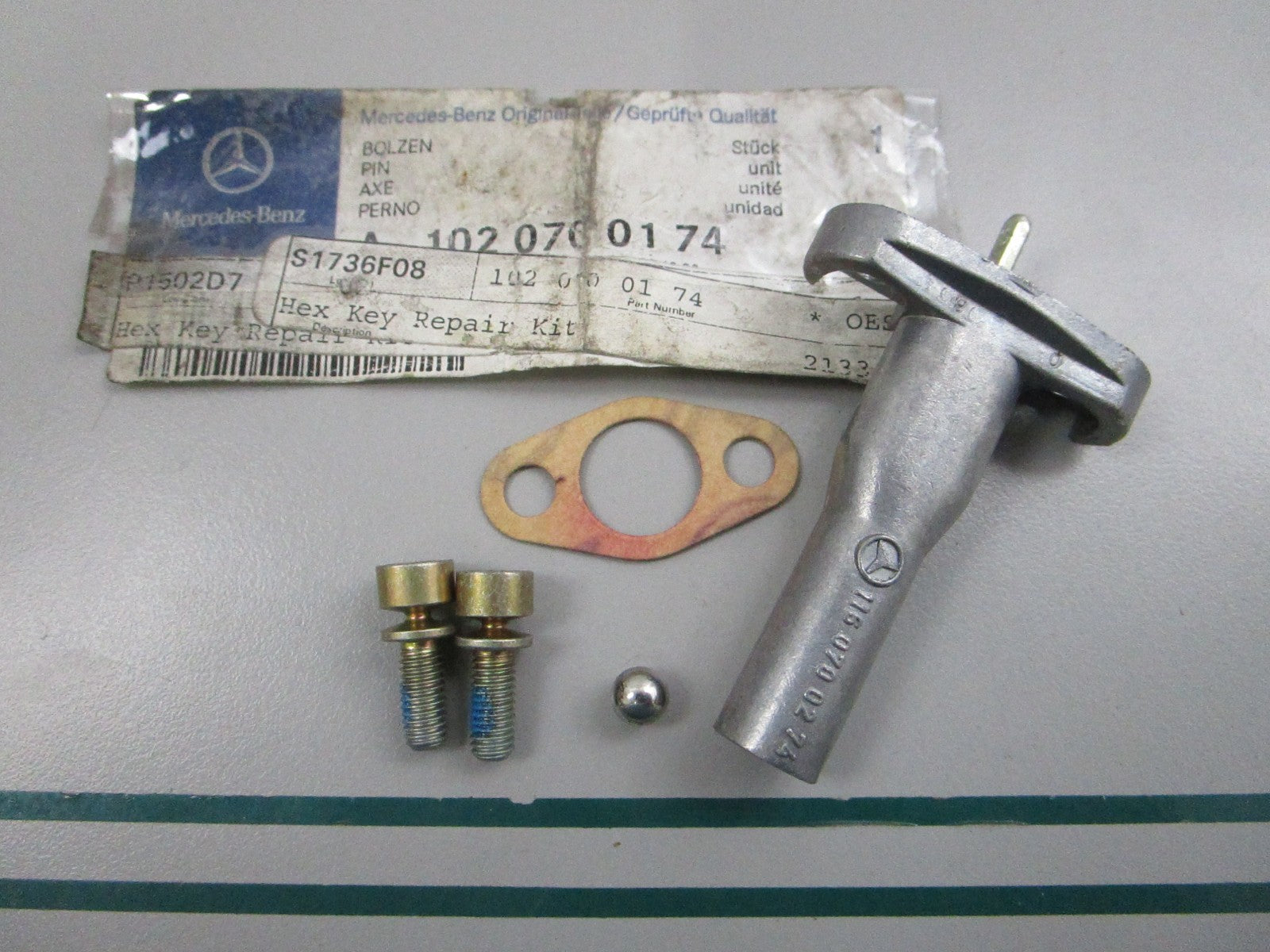 NEW OEM 1020700174 Mercedes-Benz Hex Key Repair Kit 0810