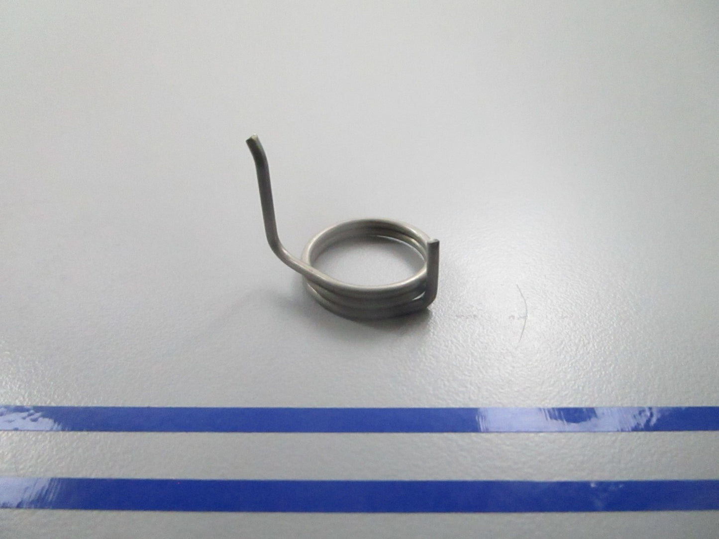 *NEW OEM* 0810 Volvo Penta Spring 814396