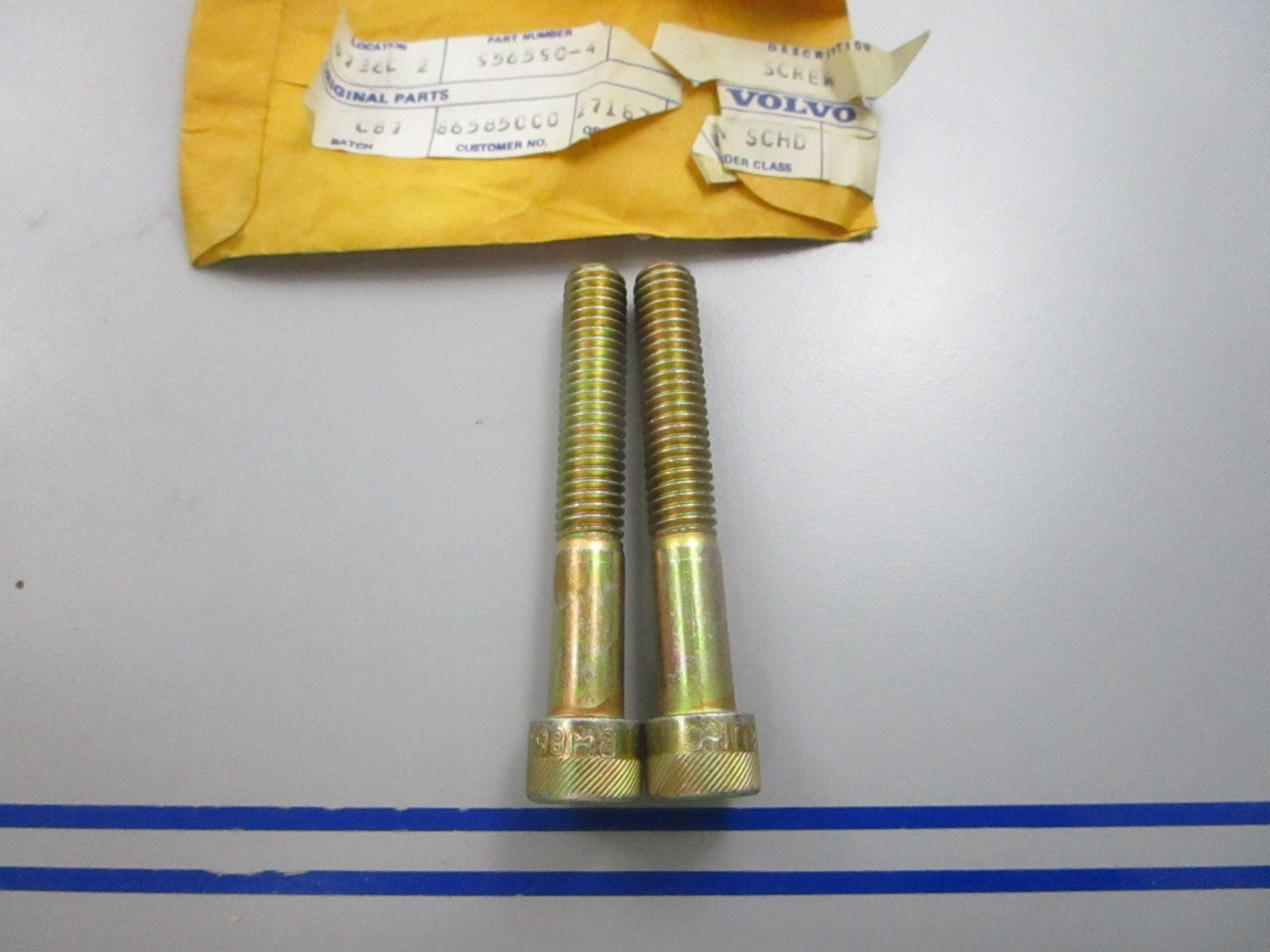 NEW OEM (LOT OF 2) 956590 Volvo Penta Screw 0810