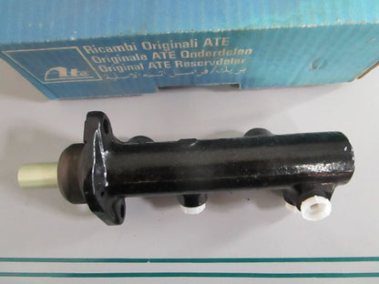 NEW OEM 0024309301 Mercedes-Benz ATE Brake Master Cylinder 0820