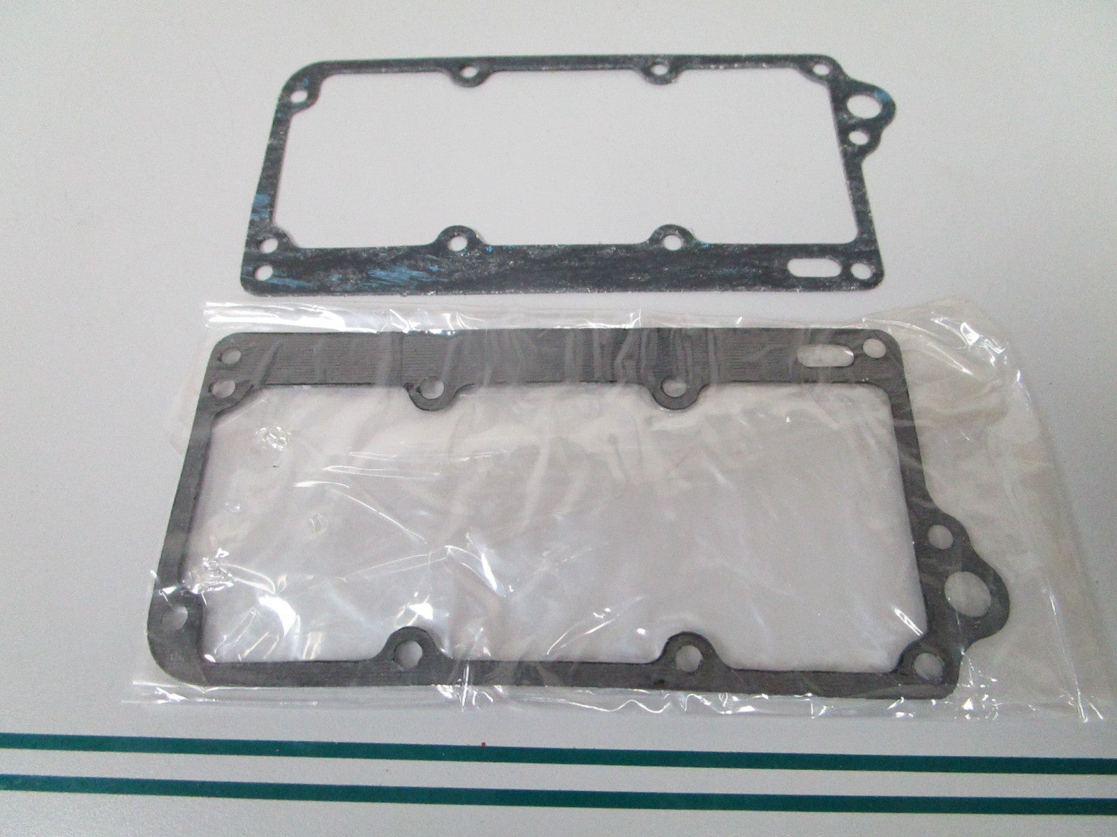 NEW OEM (LOT OF 2) 203257 0203257 OMC Johnson Evinrude Exhaust Gasket 0810