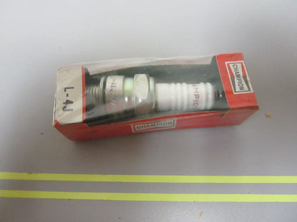 *NEW OEM* 0810 Champion Spark Plug L-4J