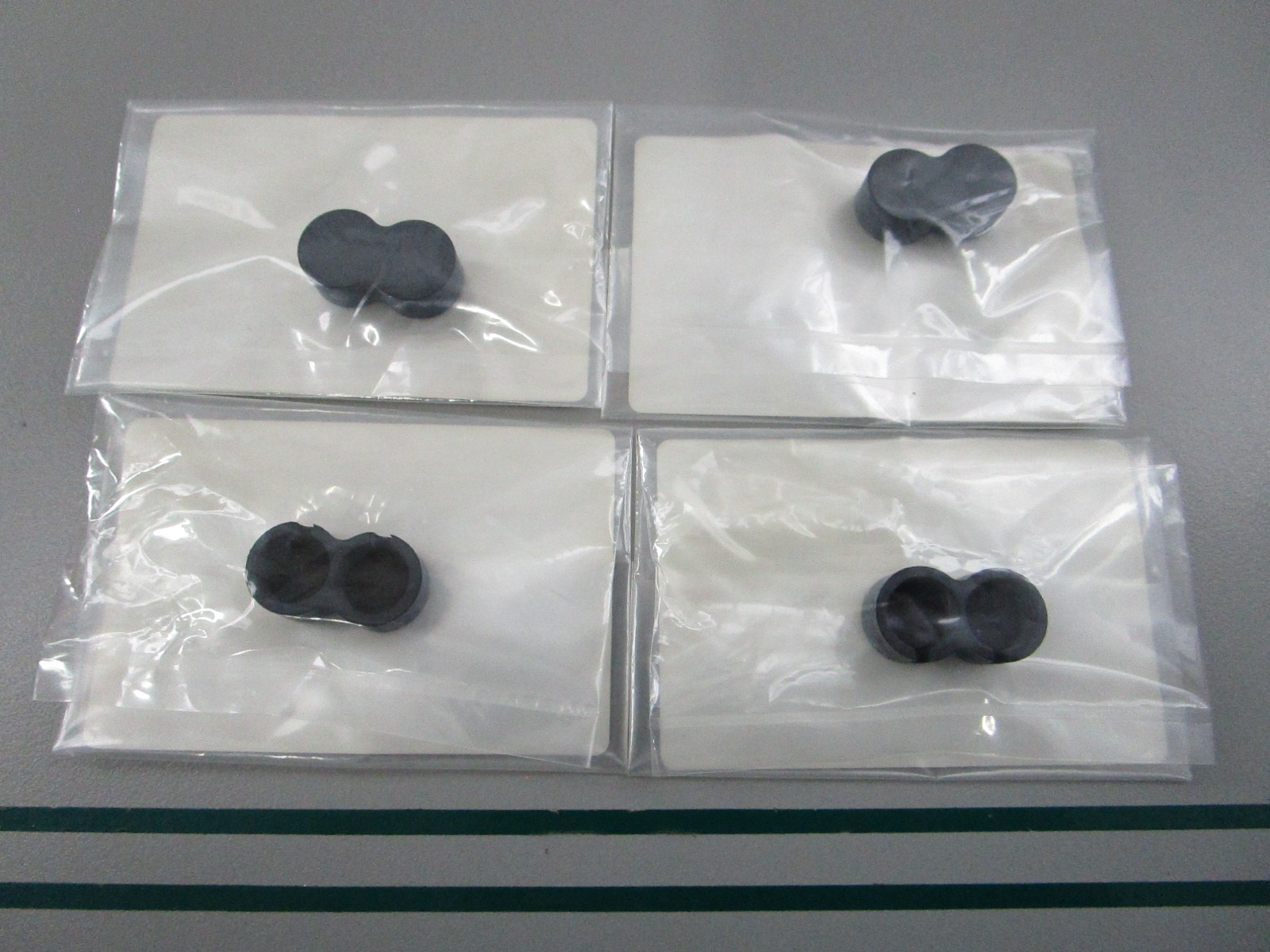 NEW OEM (LOT OF 4) 3T5-04318-0 3T5043180 Tohatsu Grommet 0810