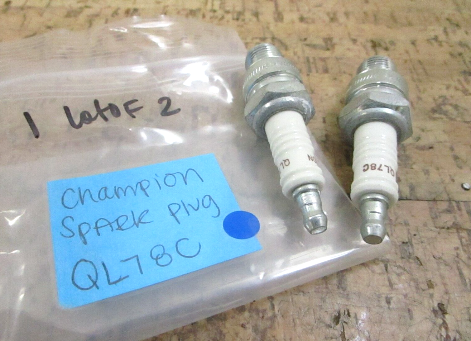 *NEW* (LOT OF 2) 0780 Champion Spark Plug QL78C